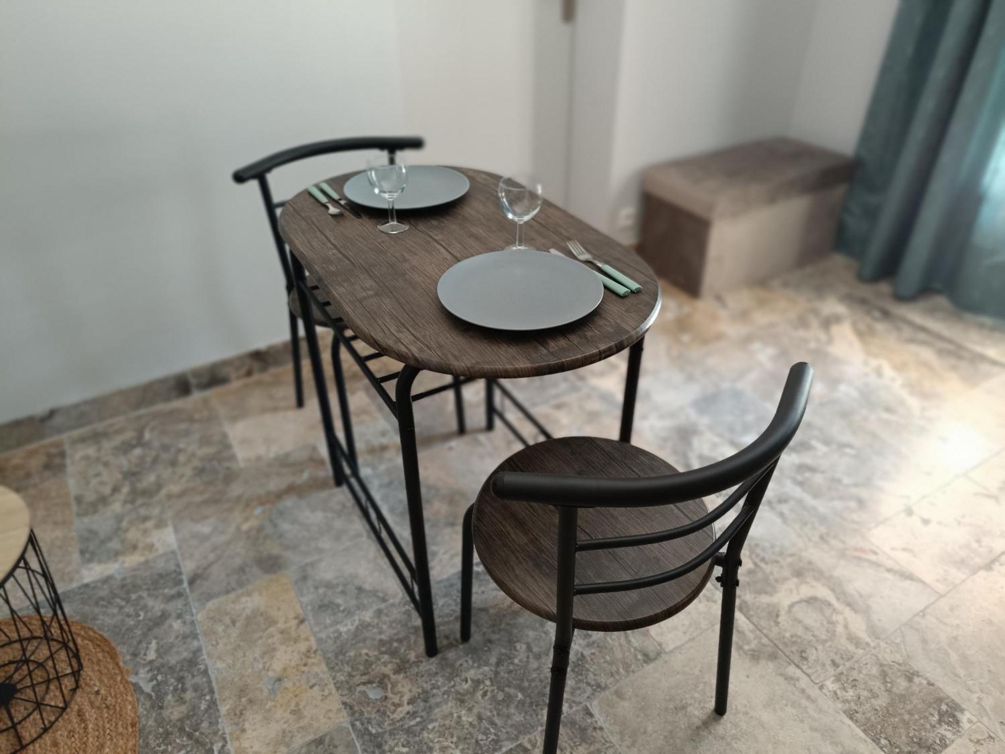 Homestay Ecrin De Nature Sous Les Pins Aurons